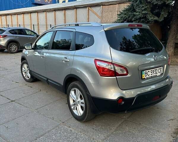 Сірий Ніссан Кашкай, об'ємом двигуна 2 л та пробігом 193 тис. км за 10500 $, фото 2 на Automoto.ua