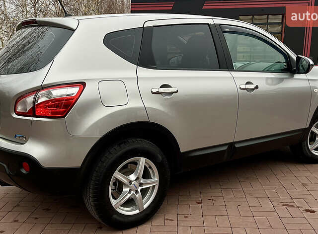 Сірий Ніссан Кашкай, об'ємом двигуна 1.5 л та пробігом 193 тис. км за 10199 $, фото 12 на Automoto.ua