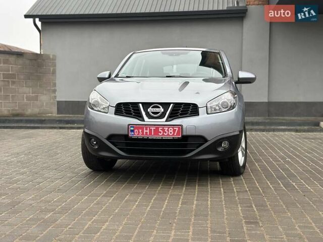 Серый Ниссан Кашкай, объемом двигателя 1.6 л и пробегом 239 тыс. км за 10300 $, фото 1 на Automoto.ua