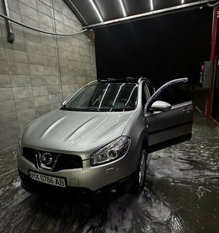 Серый Ниссан Кашкай, объемом двигателя 1.46 л и пробегом 275 тыс. км за 11500 $, фото 3 на Automoto.ua