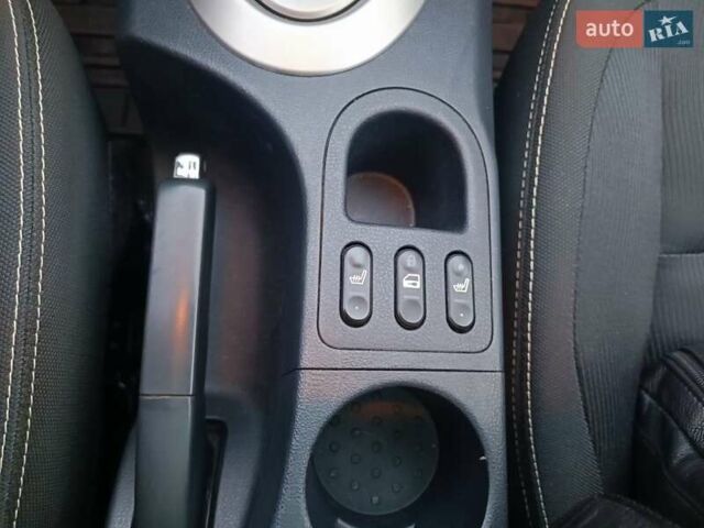 Сірий Ніссан Кашкай, об'ємом двигуна 2 л та пробігом 174 тис. км за 10900 $, фото 24 на Automoto.ua