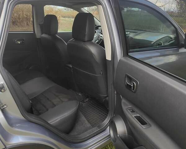 Серый Ниссан Кашкай, объемом двигателя 2 л и пробегом 185 тыс. км за 10500 $, фото 28 на Automoto.ua