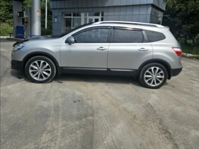 Серый Ниссан Кашкай, объемом двигателя 2 л и пробегом 221 тыс. км за 12300 $, фото 6 на Automoto.ua