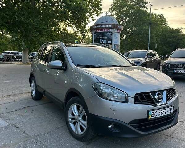 Сірий Ніссан Кашкай, об'ємом двигуна 2 л та пробігом 193 тис. км за 10500 $, фото 1 на Automoto.ua