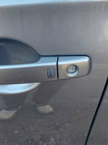 Серый Ниссан Кашкай, объемом двигателя 1.5 л и пробегом 216 тыс. км за 10600 $, фото 5 на Automoto.ua