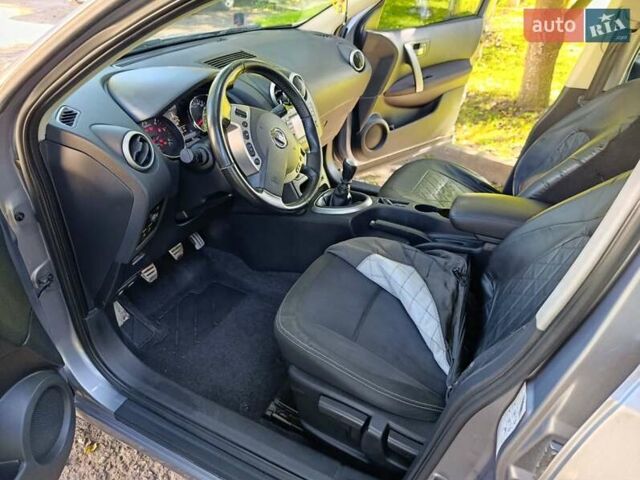 Серый Ниссан Кашкай, объемом двигателя 1.5 л и пробегом 256 тыс. км за 9300 $, фото 13 на Automoto.ua