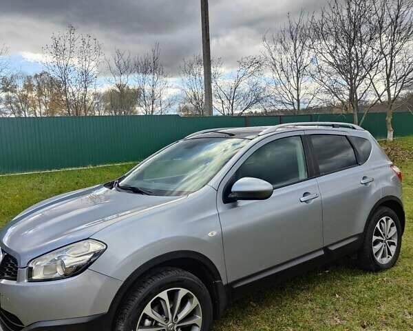 Серый Ниссан Кашкай, объемом двигателя 2 л и пробегом 185 тыс. км за 10500 $, фото 5 на Automoto.ua