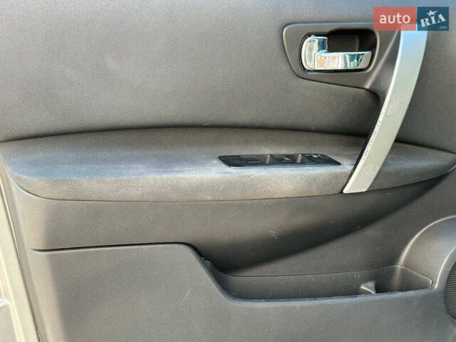 Сірий Ніссан Кашкай, об'ємом двигуна 2 л та пробігом 156 тис. км за 11440 $, фото 9 на Automoto.ua