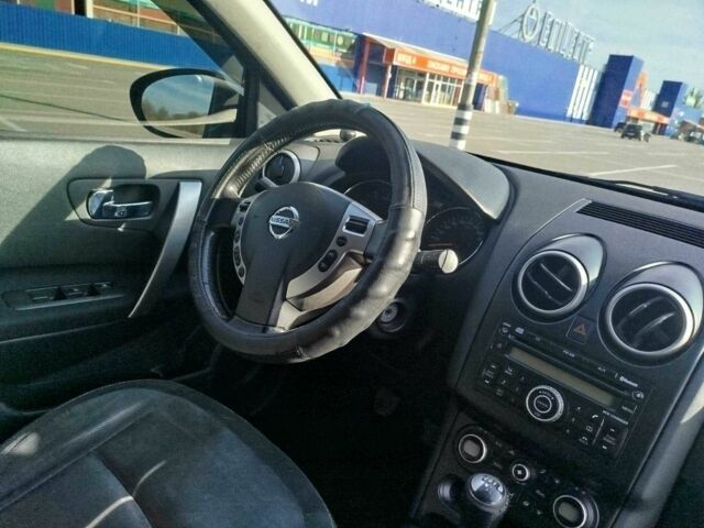 Серый Ниссан Кашкай, объемом двигателя 1.5 л и пробегом 250 тыс. км за 9000 $, фото 8 на Automoto.ua