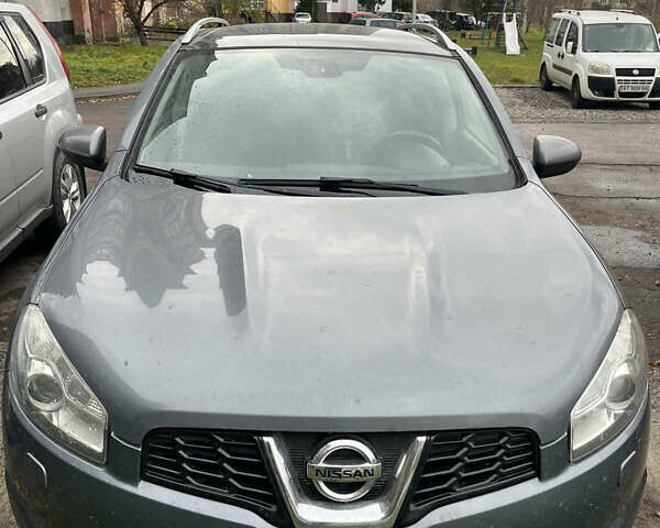 Серый Ниссан Кашкай, объемом двигателя 2 л и пробегом 230 тыс. км за 9800 $, фото 1 на Automoto.ua
