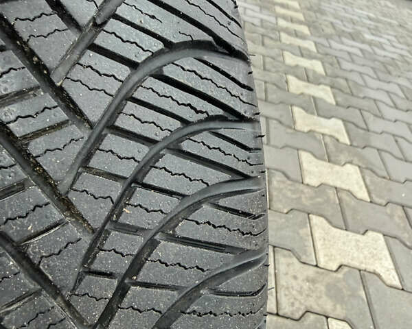 Сірий Ніссан Кашкай, об'ємом двигуна 1.5 л та пробігом 192 тис. км за 9200 $, фото 119 на Automoto.ua