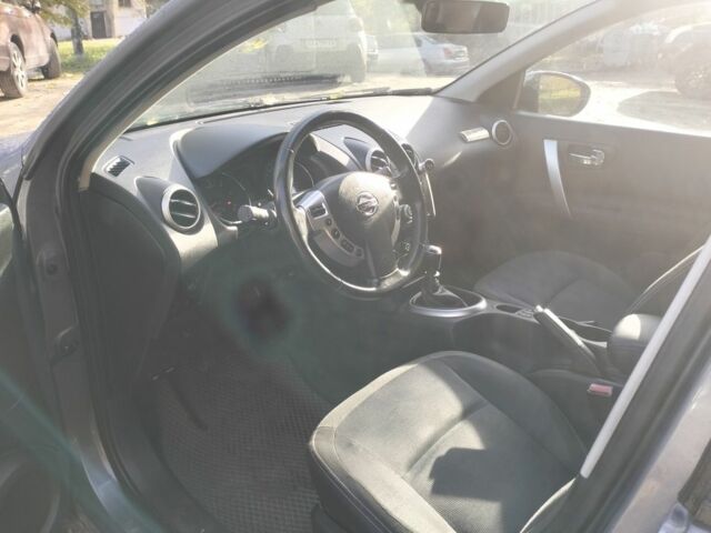 Серый Ниссан Кашкай, объемом двигателя 1.5 л и пробегом 232 тыс. км за 9100 $, фото 6 на Automoto.ua