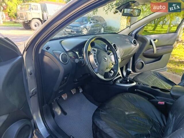 Серый Ниссан Кашкай, объемом двигателя 1.5 л и пробегом 256 тыс. км за 9300 $, фото 7 на Automoto.ua