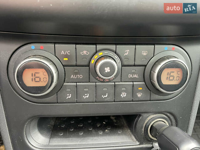 Серый Ниссан Кашкай, объемом двигателя 2 л и пробегом 170 тыс. км за 12000 $, фото 21 на Automoto.ua