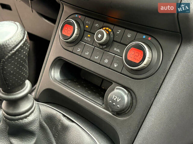 Сірий Ніссан Кашкай, об'ємом двигуна 1.5 л та пробігом 215 тис. км за 11599 $, фото 32 на Automoto.ua