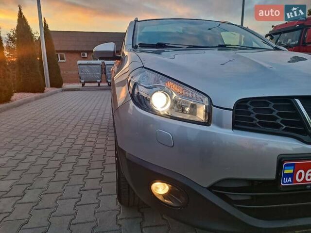 Сірий Ніссан Кашкай, об'ємом двигуна 2 л та пробігом 174 тис. км за 10900 $, фото 9 на Automoto.ua
