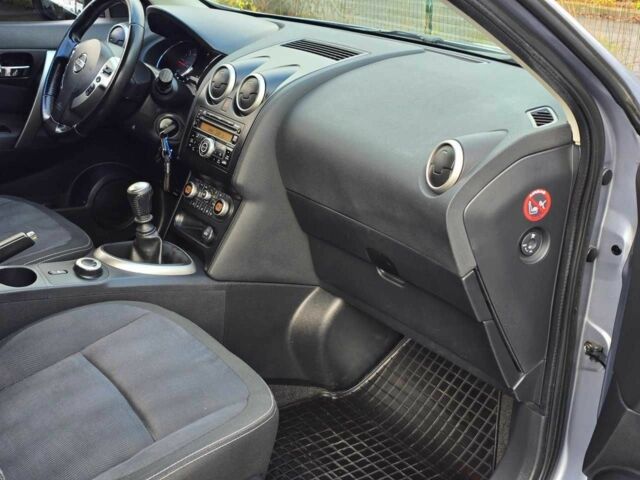 Серый Ниссан Кашкай, объемом двигателя 2 л и пробегом 195 тыс. км за 9999 $, фото 19 на Automoto.ua