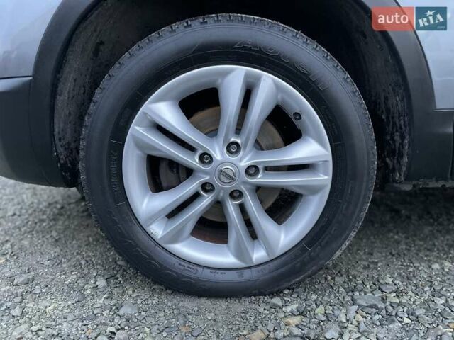 Сірий Ніссан Кашкай, об'ємом двигуна 1.5 л та пробігом 218 тис. км за 12000 $, фото 48 на Automoto.ua