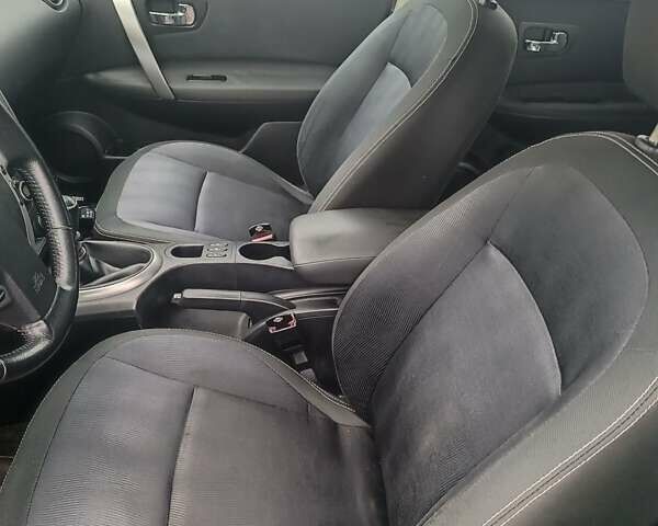 Сірий Ніссан Кашкай, об'ємом двигуна 1.46 л та пробігом 169 тис. км за 10900 $, фото 8 на Automoto.ua