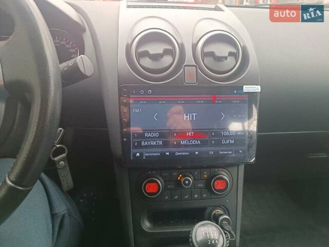 Сірий Ніссан Кашкай, об'ємом двигуна 1.46 л та пробігом 169 тис. км за 10900 $, фото 6 на Automoto.ua