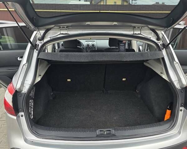 Серый Ниссан Кашкай, объемом двигателя 2 л и пробегом 155 тыс. км за 10200 $, фото 8 на Automoto.ua