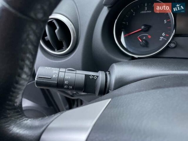 Сірий Ніссан Кашкай, об'ємом двигуна 1.5 л та пробігом 218 тис. км за 12000 $, фото 17 на Automoto.ua