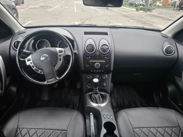 Серый Ниссан Кашкай, объемом двигателя 2 л и пробегом 243 тыс. км за 9700 $, фото 7 на Automoto.ua