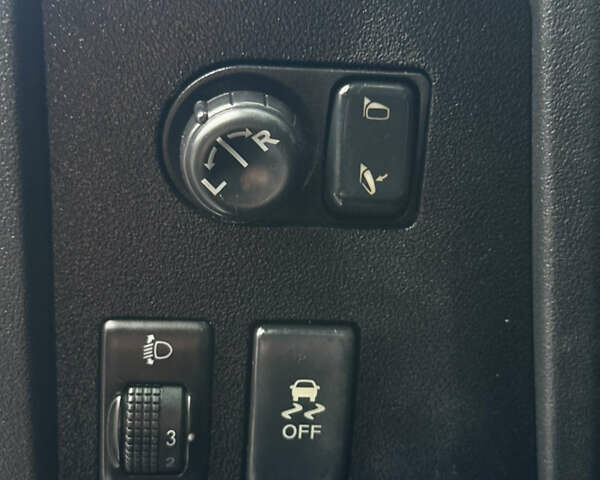 Сірий Ніссан Кашкай, об'ємом двигуна 1.5 л та пробігом 192 тис. км за 9200 $, фото 58 на Automoto.ua