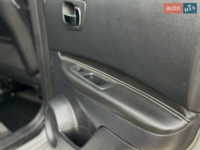 Сірий Ніссан Кашкай, об'ємом двигуна 2 л та пробігом 232 тис. км за 11450 $, фото 29 на Automoto.ua