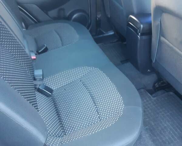 Серый Ниссан Кашкай, объемом двигателя 2 л и пробегом 225 тыс. км за 11200 $, фото 9 на Automoto.ua