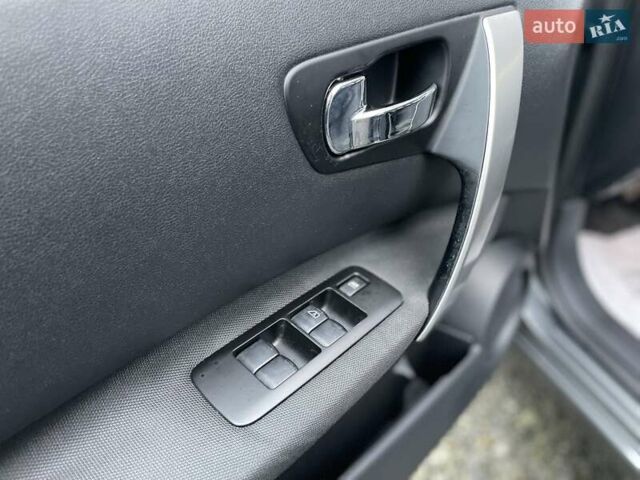 Сірий Ніссан Кашкай, об'ємом двигуна 1.5 л та пробігом 218 тис. км за 12000 $, фото 12 на Automoto.ua