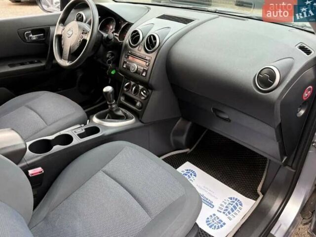 Серый Ниссан Кашкай, объемом двигателя 1.46 л и пробегом 252 тыс. км за 9500 $, фото 7 на Automoto.ua
