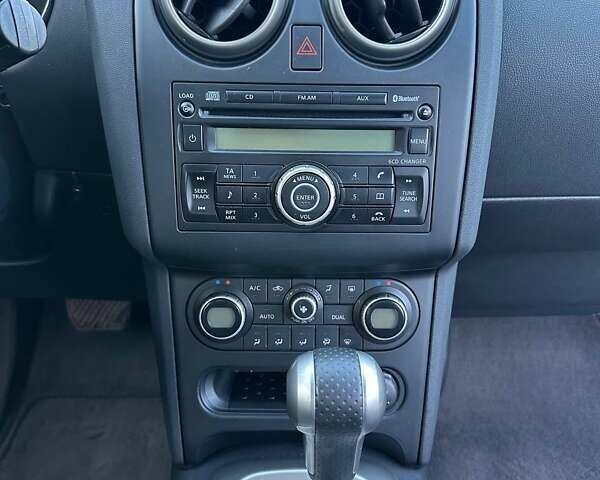 Сірий Ніссан Кашкай, об'ємом двигуна 2 л та пробігом 193 тис. км за 10500 $, фото 9 на Automoto.ua