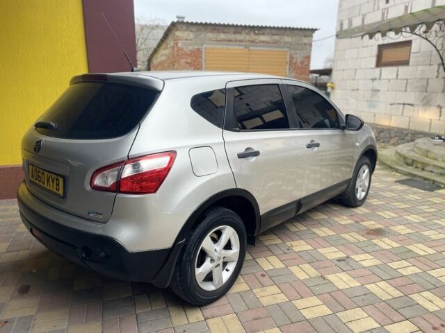 Серый Ниссан Кашкай, объемом двигателя 1.5 л и пробегом 160 тыс. км за 2999 $, фото 3 на Automoto.ua