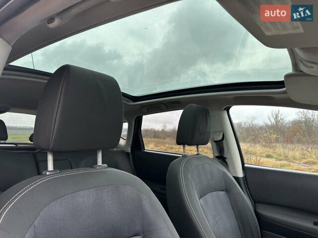 Серый Ниссан Кашкай, объемом двигателя 1.5 л и пробегом 260 тыс. км за 8950 $, фото 24 на Automoto.ua