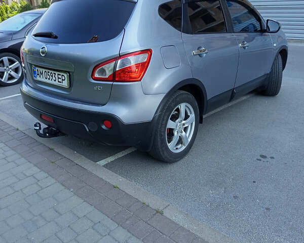 Сірий Ніссан Кашкай, об'ємом двигуна 2 л та пробігом 197 тис. км за 9800 $, фото 3 на Automoto.ua