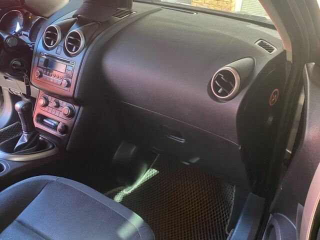 Серый Ниссан Кашкай, объемом двигателя 1.6 л и пробегом 146 тыс. км за 10700 $, фото 15 на Automoto.ua