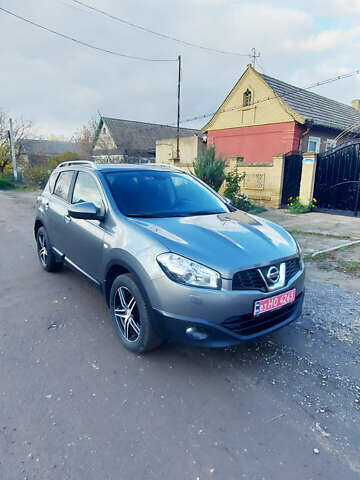 Серый Ниссан Кашкай, объемом двигателя 1.5 л и пробегом 216 тыс. км за 10600 $, фото 2 на Automoto.ua