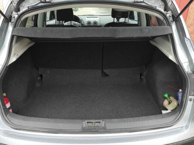 Сірий Ніссан Кашкай, об'ємом двигуна 1.5 л та пробігом 178 тис. км за 9000 $, фото 9 на Automoto.ua