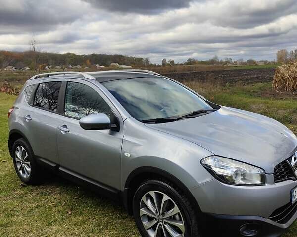 Серый Ниссан Кашкай, объемом двигателя 2 л и пробегом 185 тыс. км за 10500 $, фото 6 на Automoto.ua