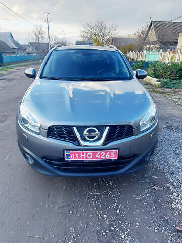 Серый Ниссан Кашкай, объемом двигателя 1.5 л и пробегом 216 тыс. км за 10600 $, фото 1 на Automoto.ua