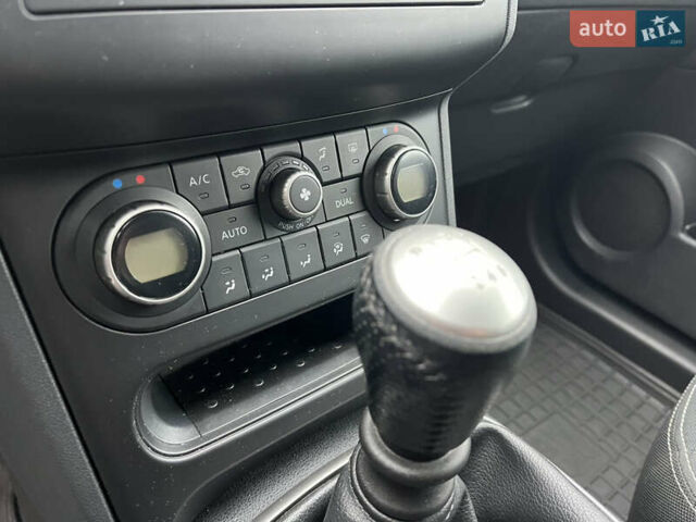 Серый Ниссан Кашкай, объемом двигателя 2 л и пробегом 186 тыс. км за 10950 $, фото 19 на Automoto.ua