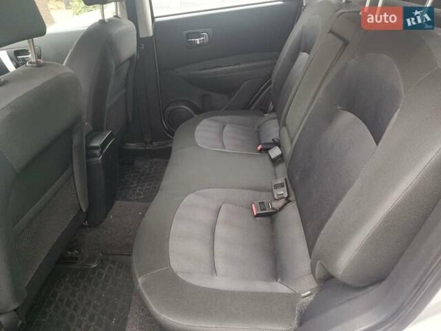 Сірий Ніссан Кашкай, об'ємом двигуна 1.46 л та пробігом 169 тис. км за 10900 $, фото 9 на Automoto.ua