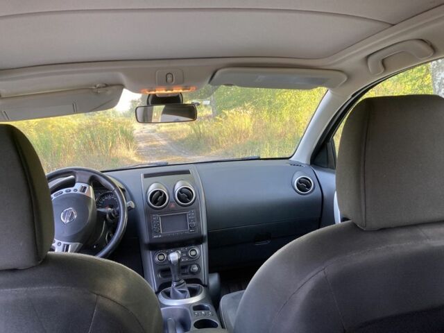 Сірий Ніссан Кашкай, об'ємом двигуна 1.6 л та пробігом 180 тис. км за 9250 $, фото 4 на Automoto.ua