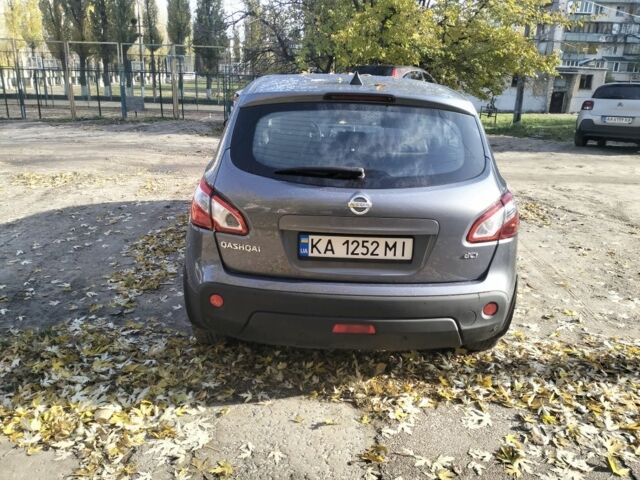 Серый Ниссан Кашкай, объемом двигателя 1.5 л и пробегом 232 тыс. км за 9100 $, фото 3 на Automoto.ua