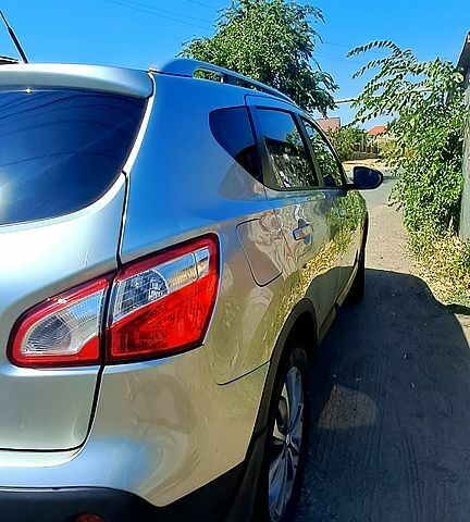 Сірий Ніссан Кашкай, об'ємом двигуна 2 л та пробігом 156 тис. км за 10700 $, фото 7 на Automoto.ua