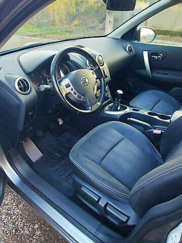 Серый Ниссан Кашкай, объемом двигателя 1.5 л и пробегом 216 тыс. км за 10600 $, фото 19 на Automoto.ua