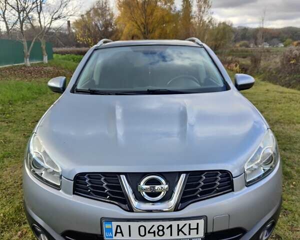 Серый Ниссан Кашкай, объемом двигателя 2 л и пробегом 185 тыс. км за 10500 $, фото 1 на Automoto.ua
