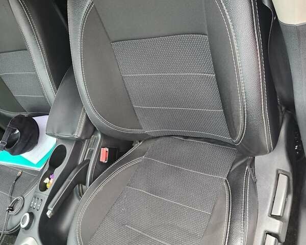 Сірий Ніссан Кашкай, об'ємом двигуна 2 л та пробігом 167 тис. км за 11000 $, фото 24 на Automoto.ua