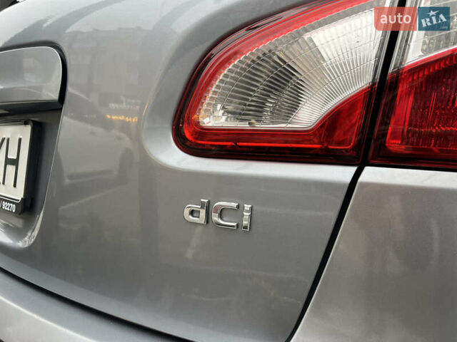 Серый Ниссан Кашкай, объемом двигателя 2 л и пробегом 186 тыс. км за 10950 $, фото 32 на Automoto.ua